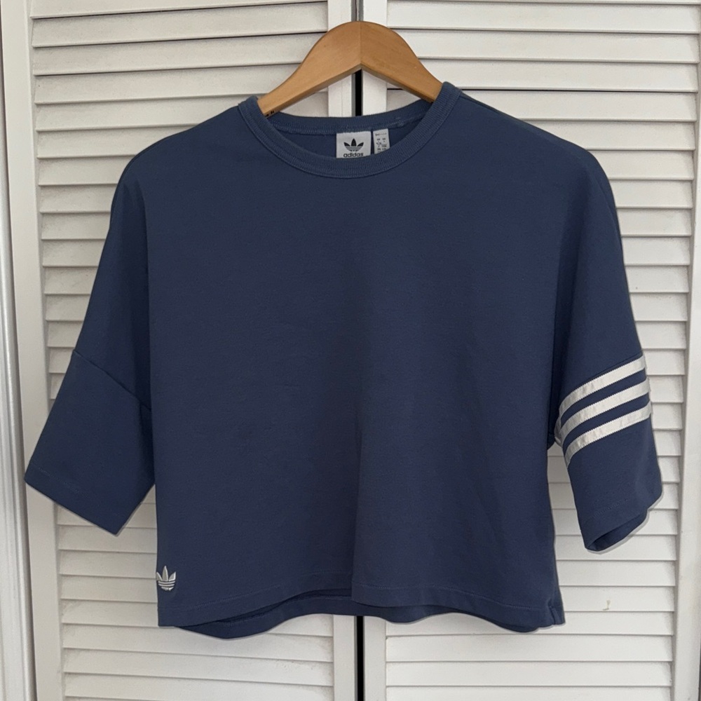 Adidas Longer Cropped Tee with White Stripes - L